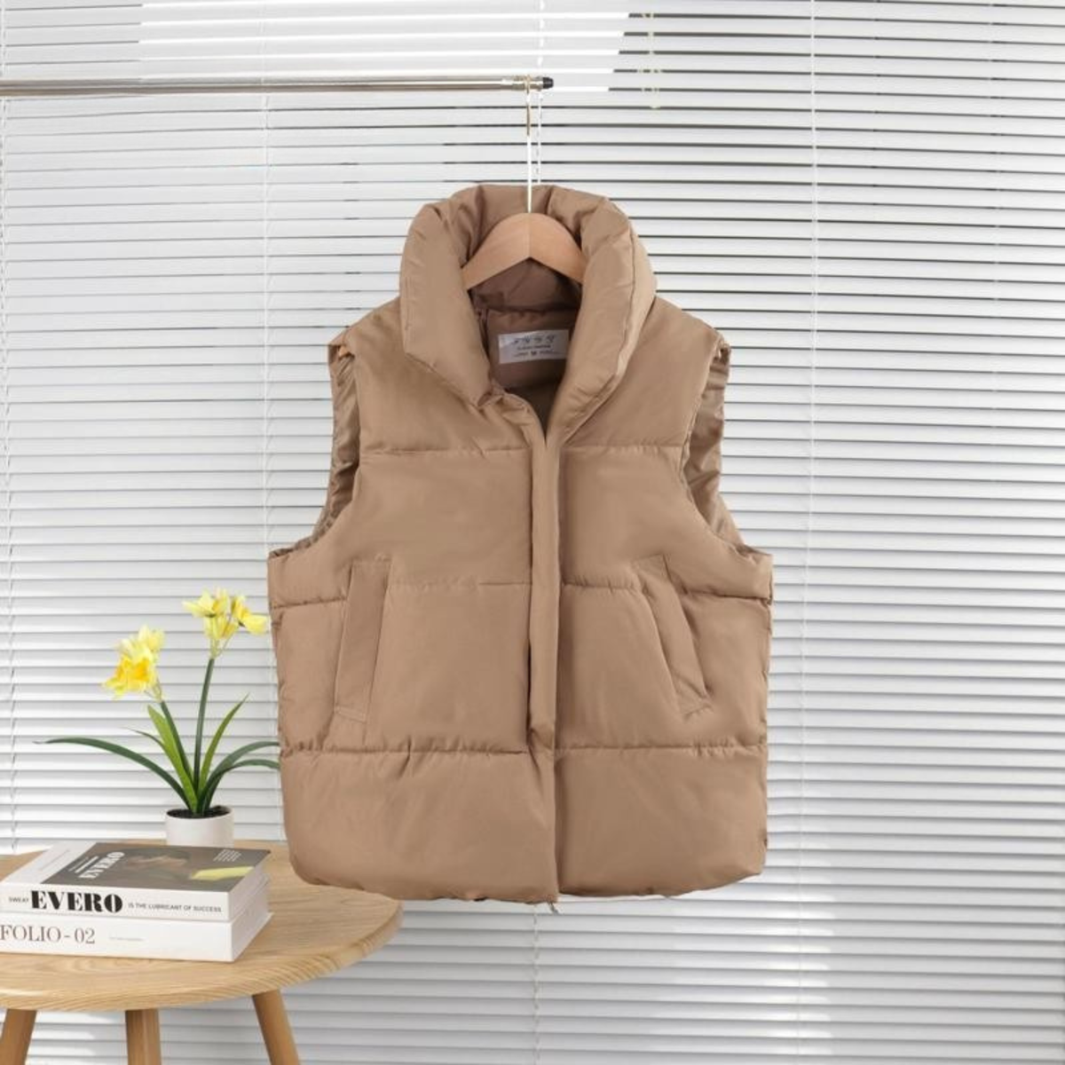 ALULA™ – Rahat Oversize Yüksek Yakalı Kolsuz Şişme Mont