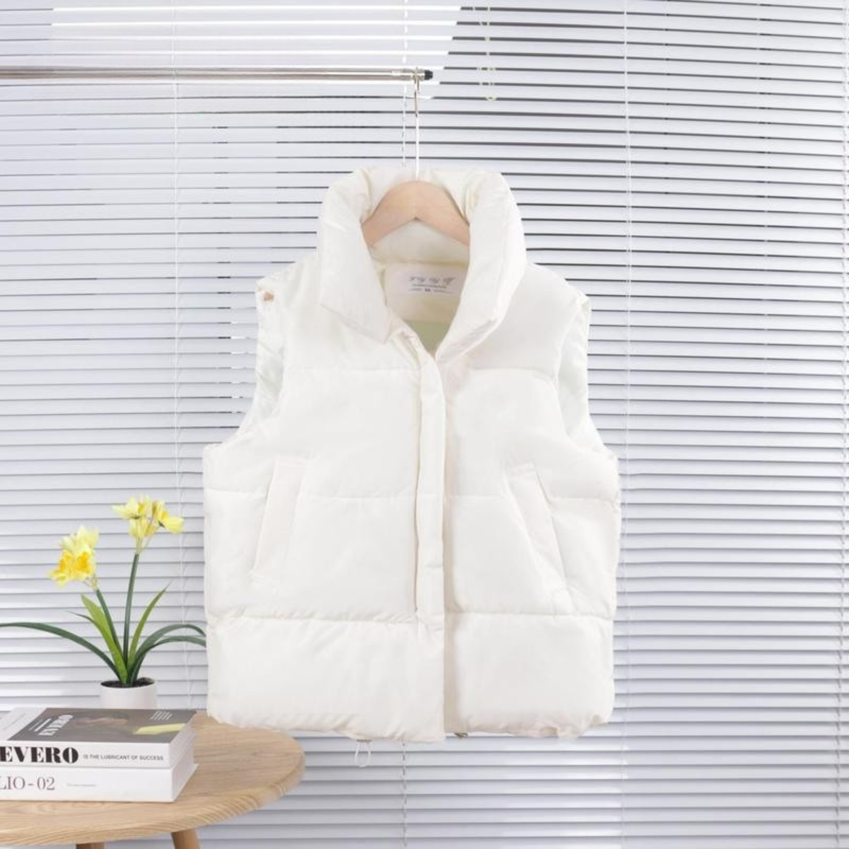 ALULA™ – Rahat Oversize Yüksek Yakalı Kolsuz Şişme Mont